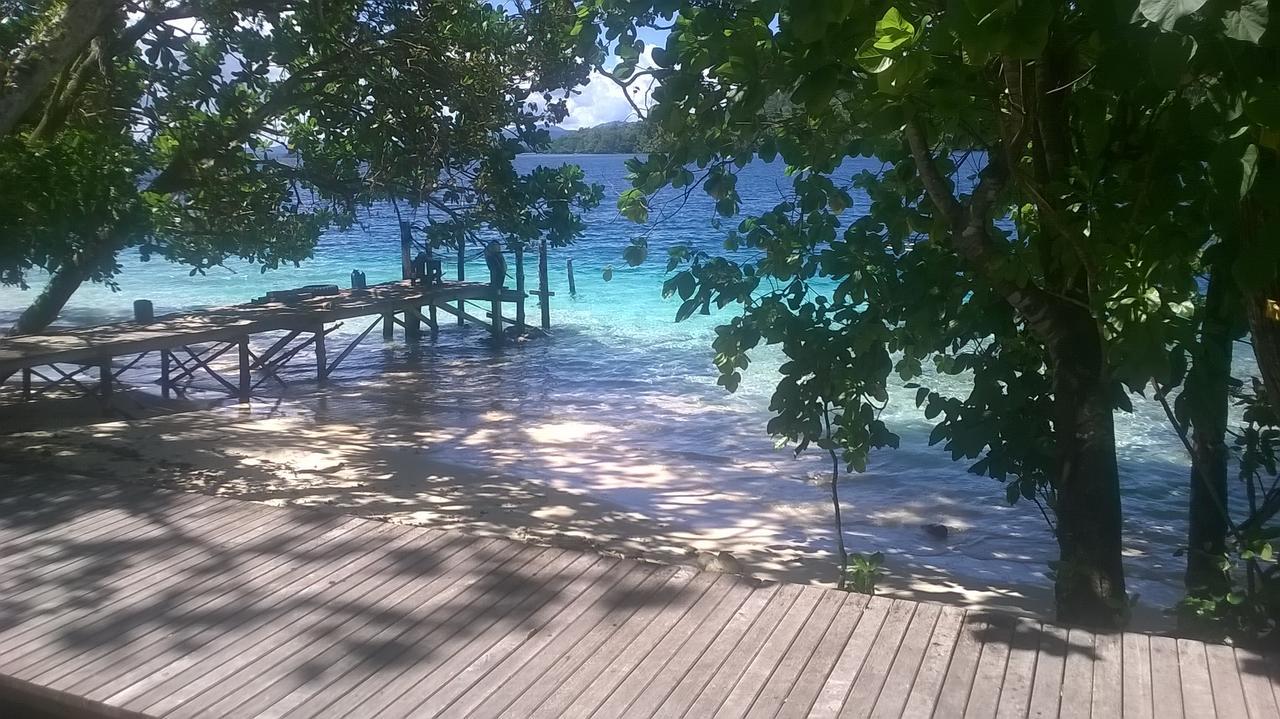 Evis Resort At Nggatirana Island Halisi Exterior foto